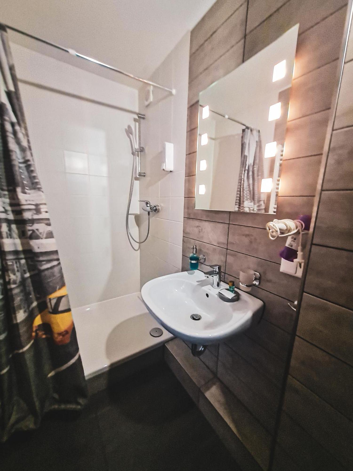 Hotel 108 Глінде Екстер'єр фото